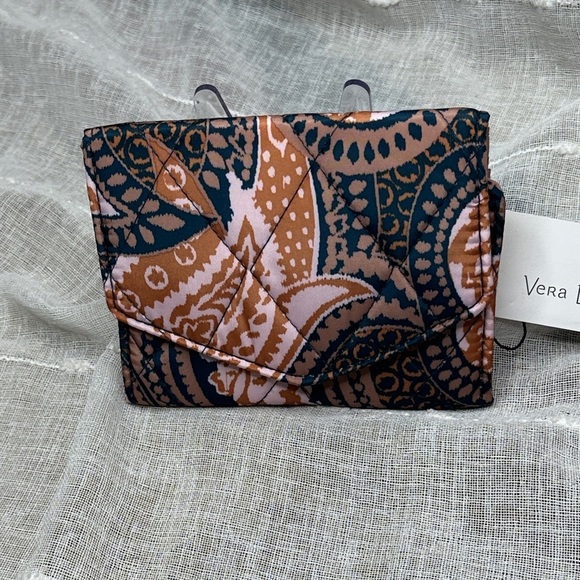 Vera Bradley Fern Paisley Design Ultralight RFID Mini Tri-Fold Wallet NWT - Picture 6 of 16